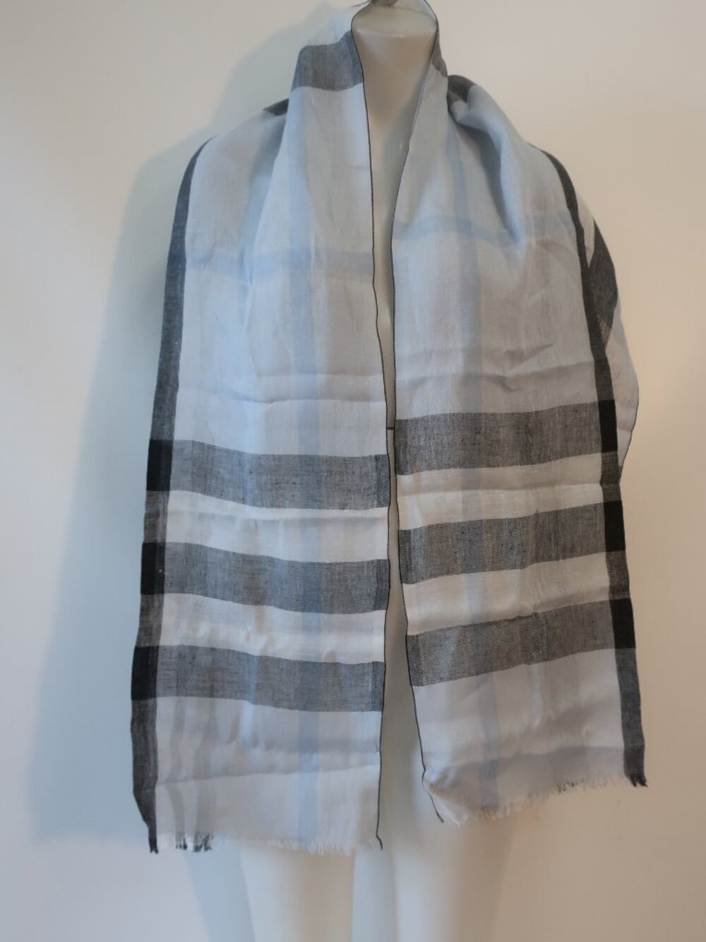 Authentic Women Burberry Light Blue Black Pure Linen Gauzy Nova Check Wrap Scarf
